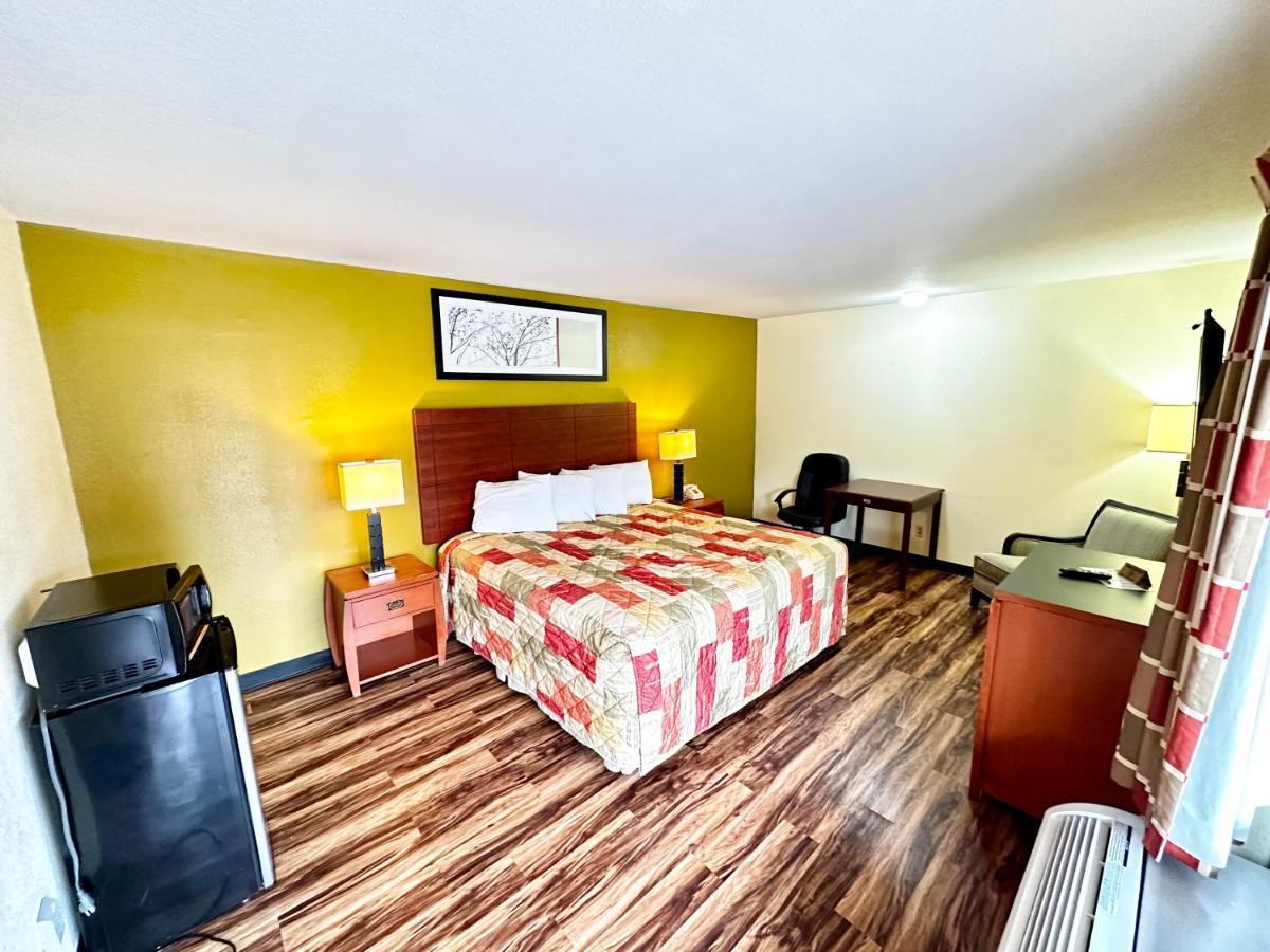 Regency Inn Iola Extérieur photo