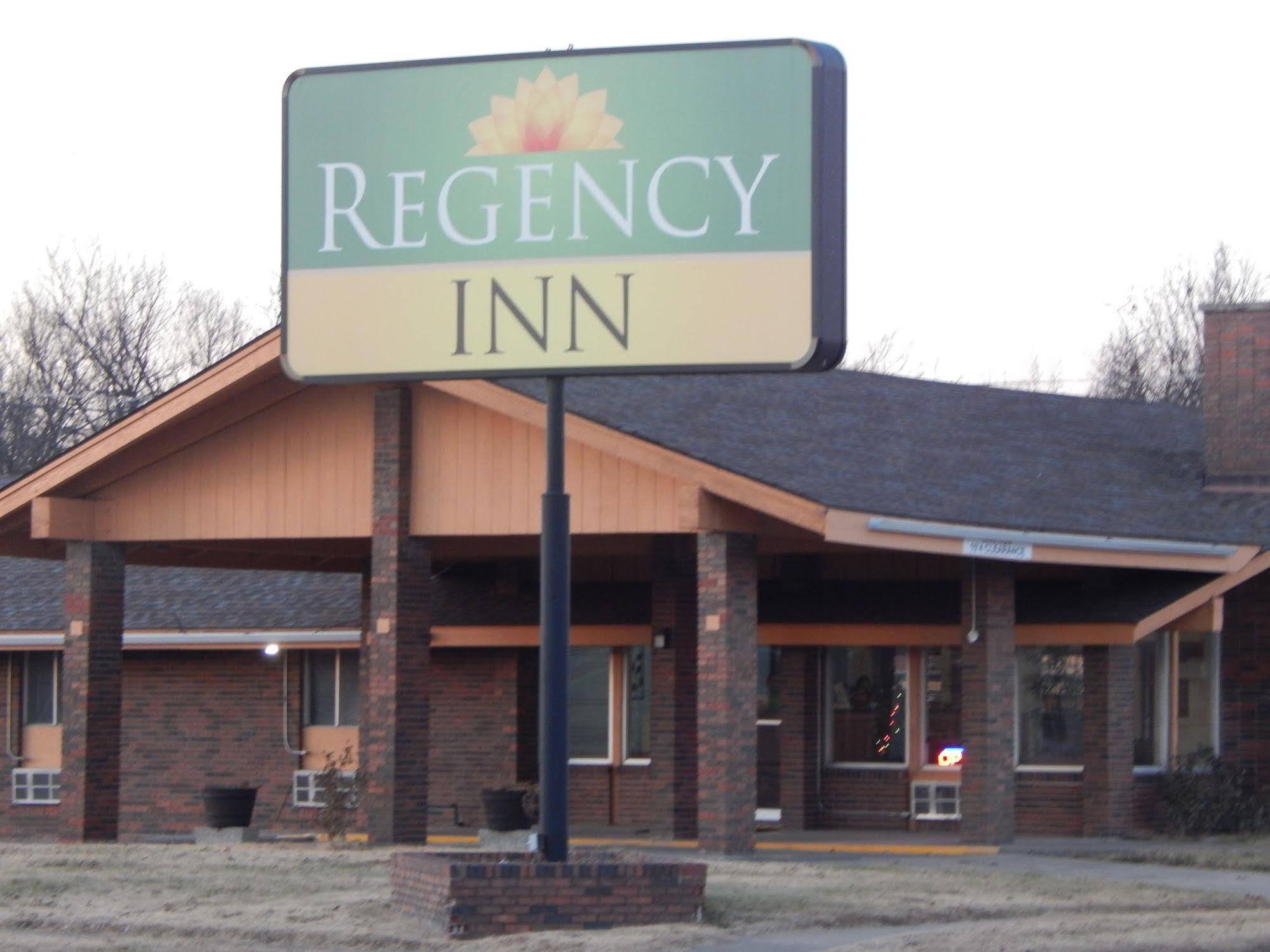 Regency Inn Iola Extérieur photo